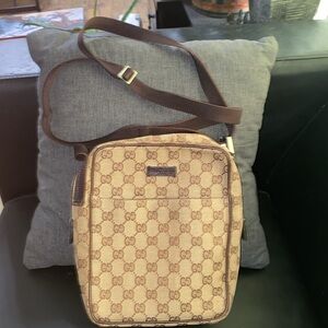 Aunthentic Gucci monogram crossbody (with COA)